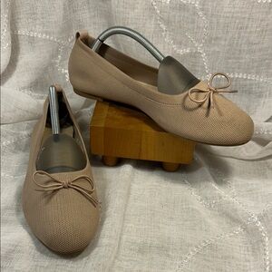 Danskin slide in ballet flats with a bow